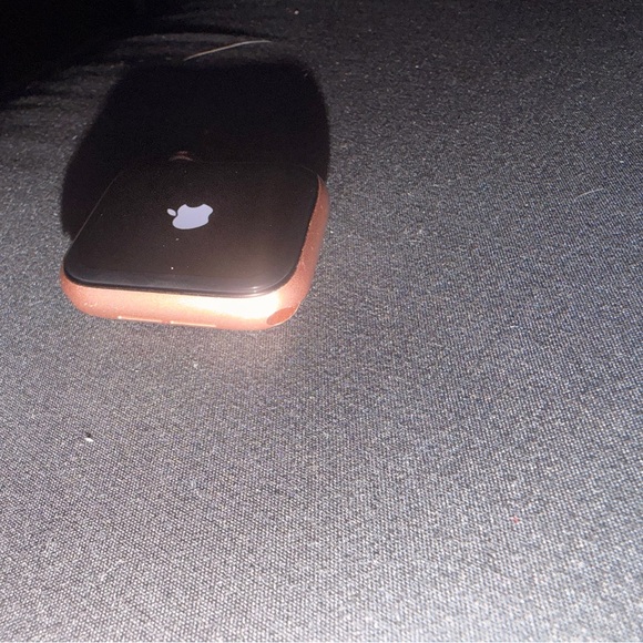 APPLE WATCH SE 40mm Rose Gold - Picture 5 of 11